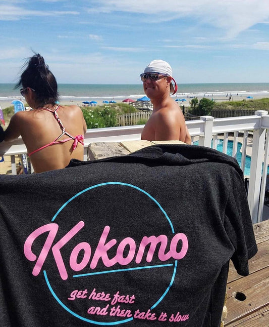 Strong Vacation Vibe - Donkey Tees