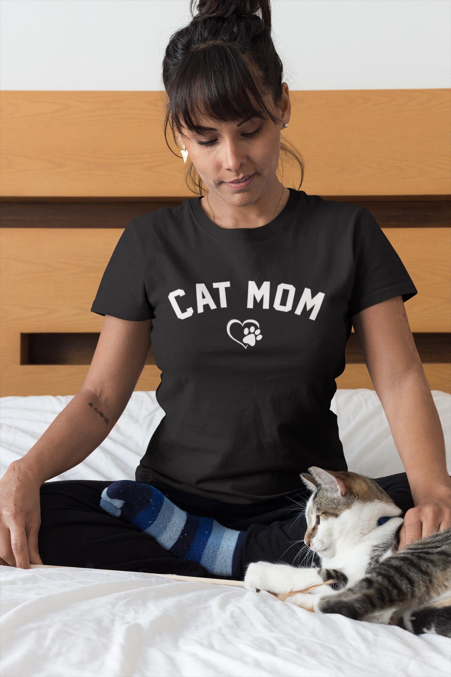 Cat Mom Tshirt - Donkey Tees